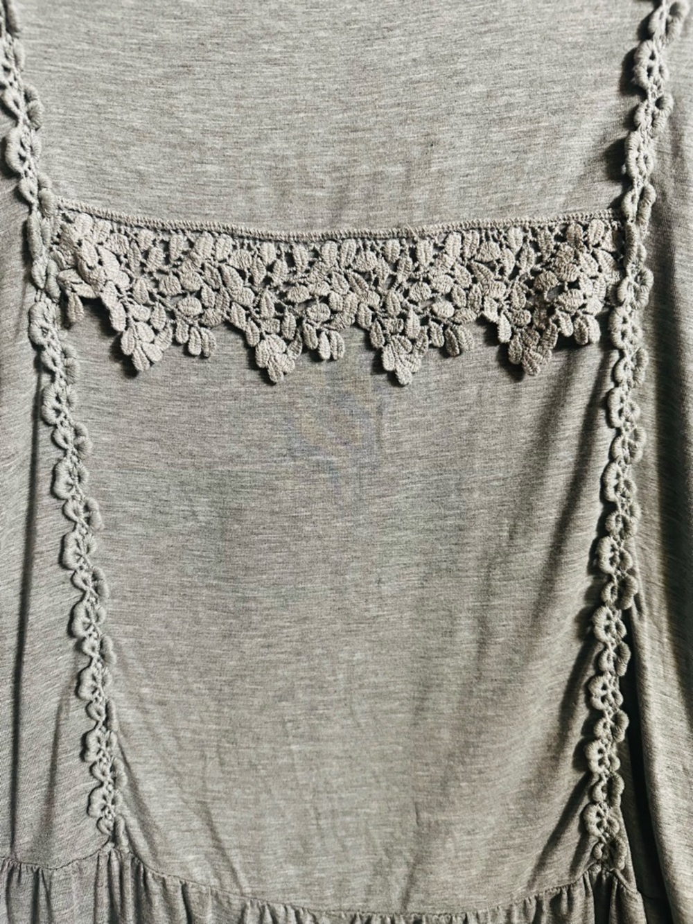 POL Gray Crochet-Trim Ruffle Hem Tank - Picture 2 of 6